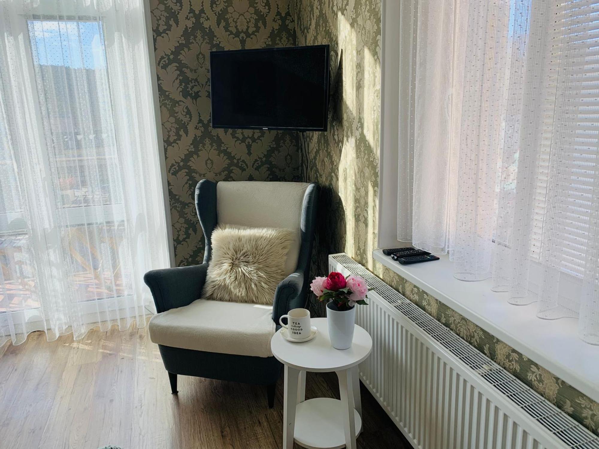 Romanceart Apartments كارلوفي فاري المظهر الخارجي الصورة